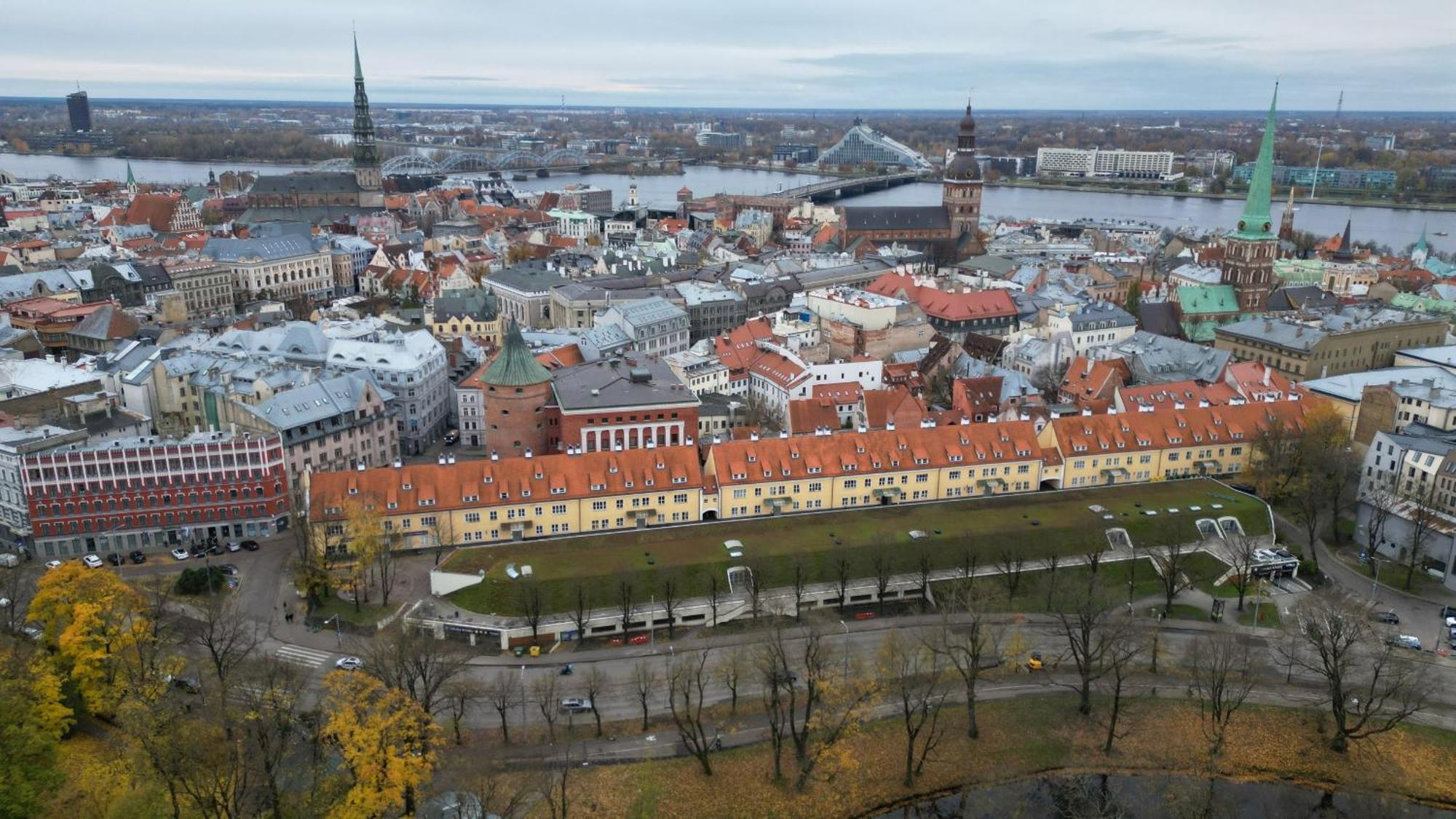 Baltic Amber In Diplomatic District & Free Parking Apartamento Riga Exterior foto