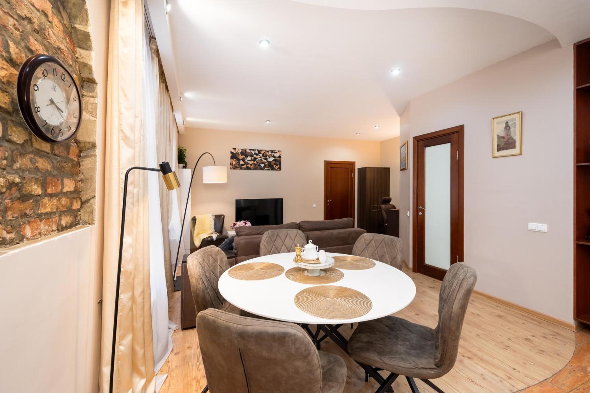 Baltic Amber In Diplomatic District & Free Parking Apartamento Riga Exterior foto