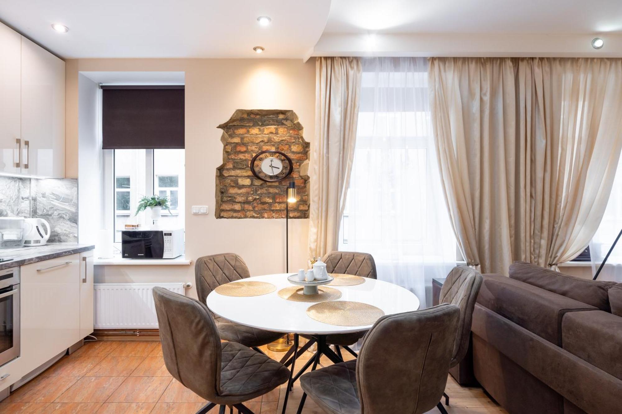 Baltic Amber In Diplomatic District & Free Parking Apartamento Riga Exterior foto