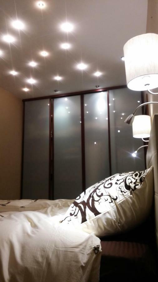 Baltic Amber In Diplomatic District & Free Parking Apartamento Riga Exterior foto